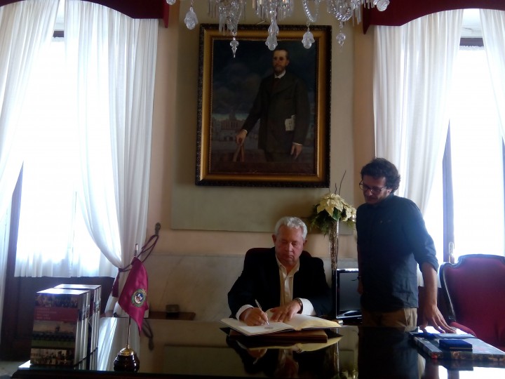 El embajador de Chile visita el Ayuntamiento y la Casa de Iberoamérica